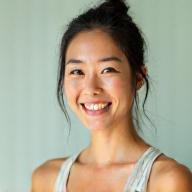 ヨガインストラクター